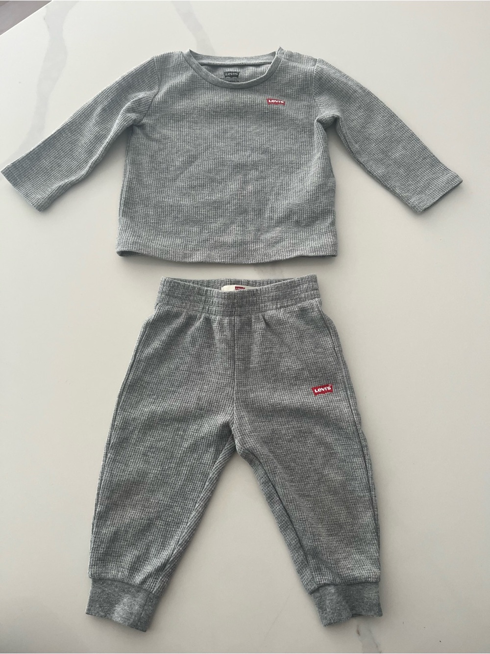 Levi's 6-9M Grey Waffle Knit Top & Bottom Set
